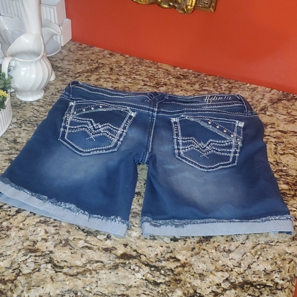 0331 Hydraulics Bailey Low Rise Jean Shorts - Picture 3 of 6